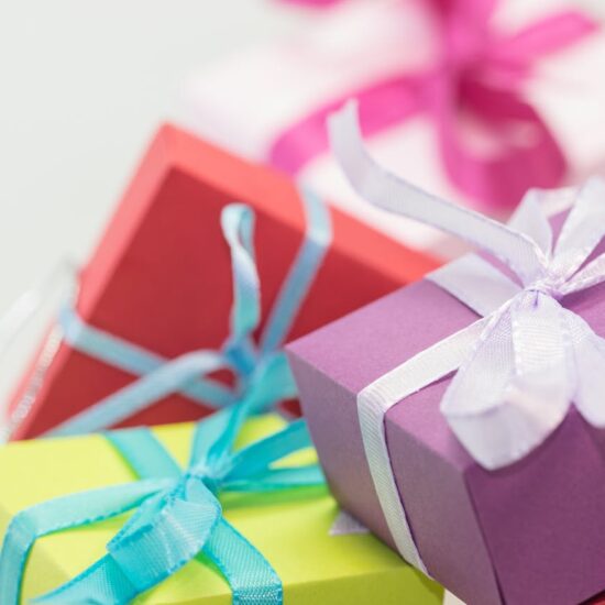 christmas-xmas-gifts-presents-17796.jpg