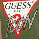 koszulka-guess-icon-zblizenie-damska.webp